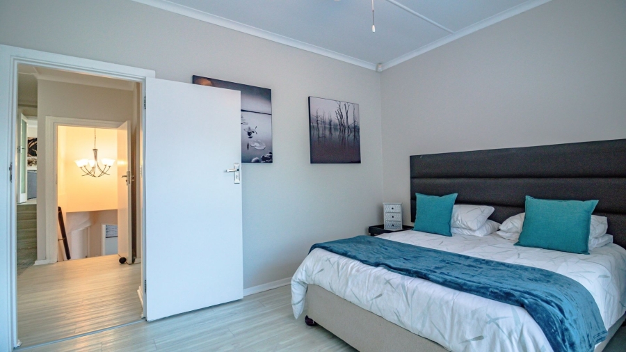 6 Bedroom Property for Sale in Gonubie North Eastern Cape